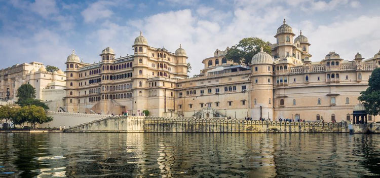 tour and travel udaipur